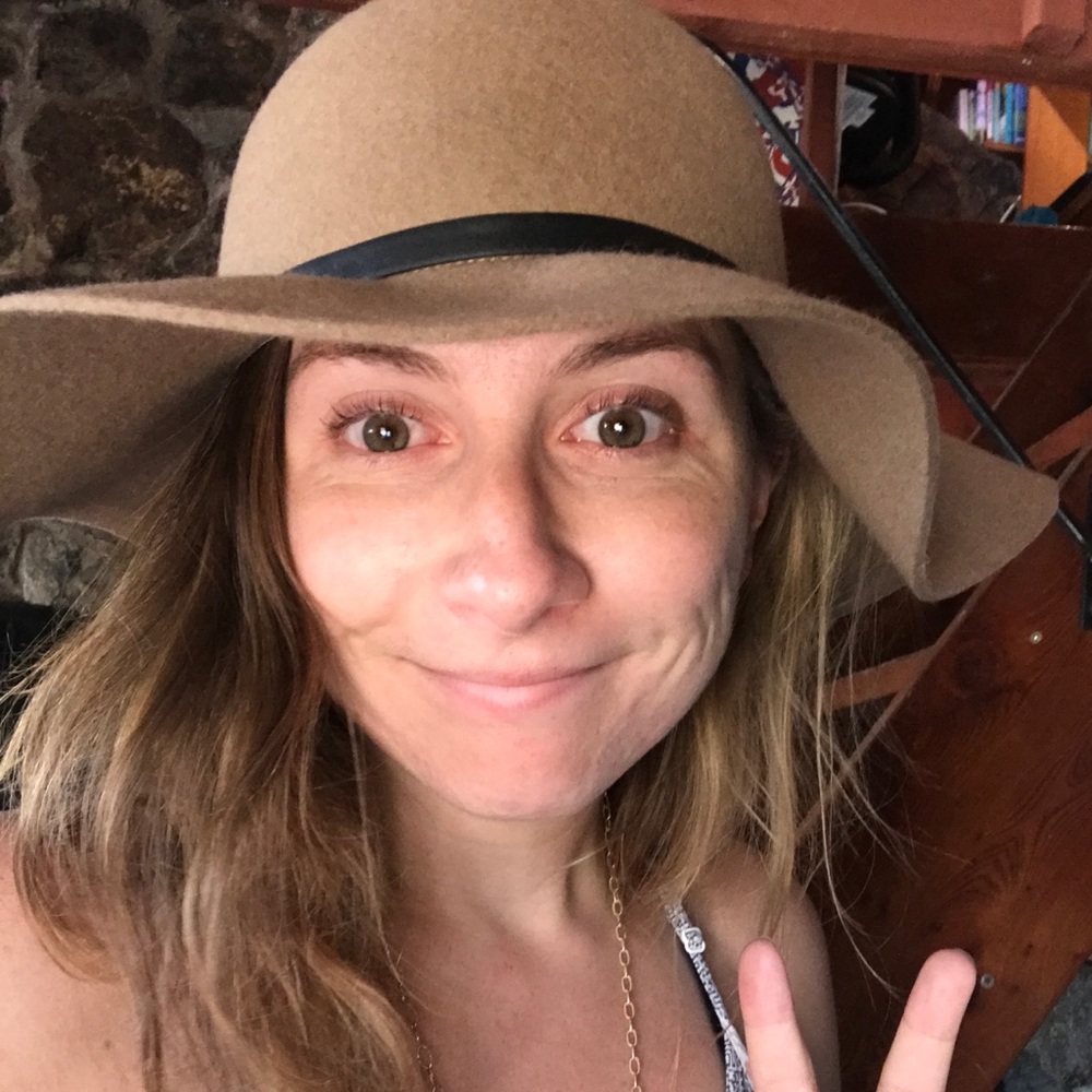 Meet your Posher, Claire