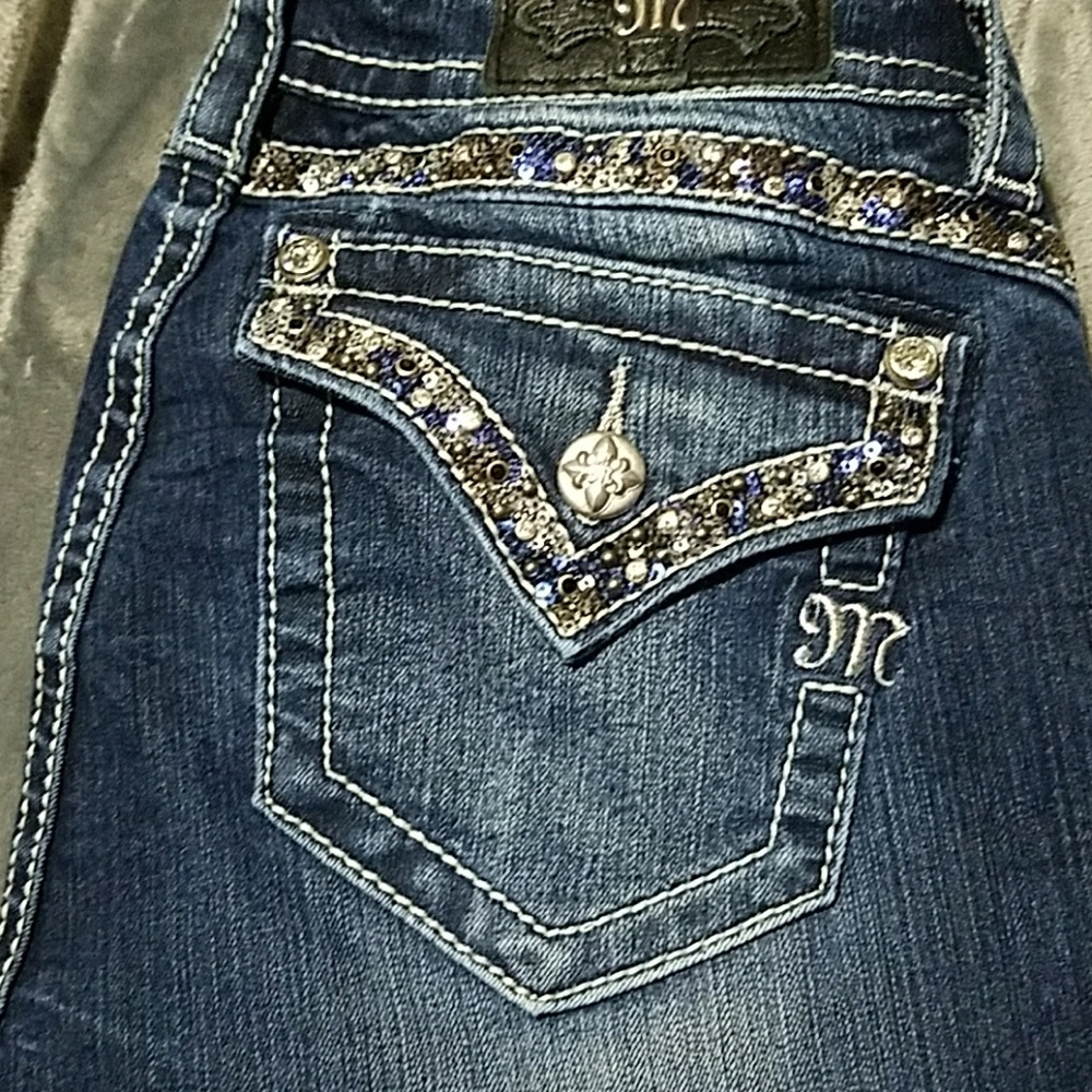 NWOT CONDITION MISS ME SEQUINED JEANS 29X33 1/2
