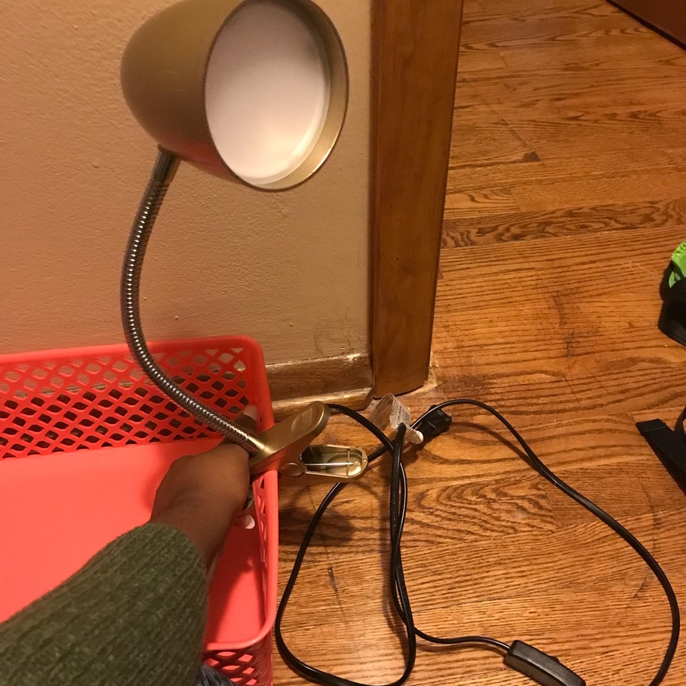 Items - Picture 6 of 7
