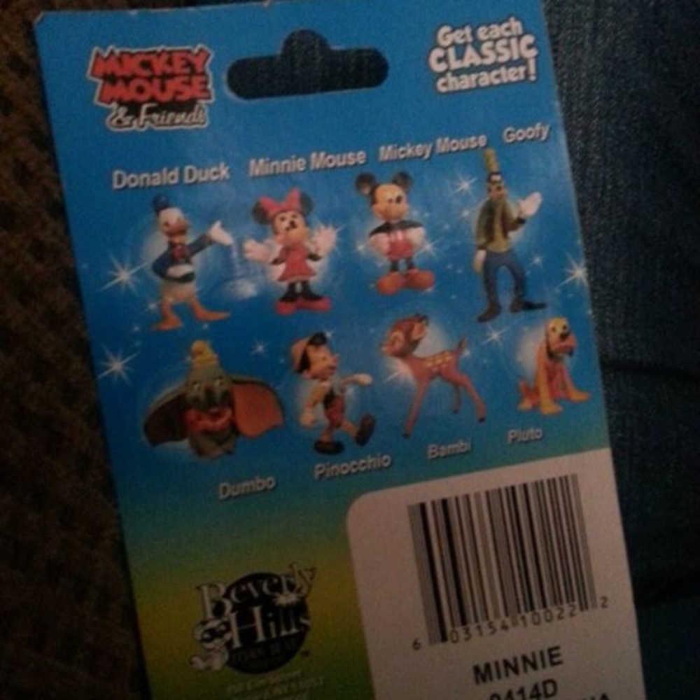 Minnie Mouse stuff - Picture 4 of 4