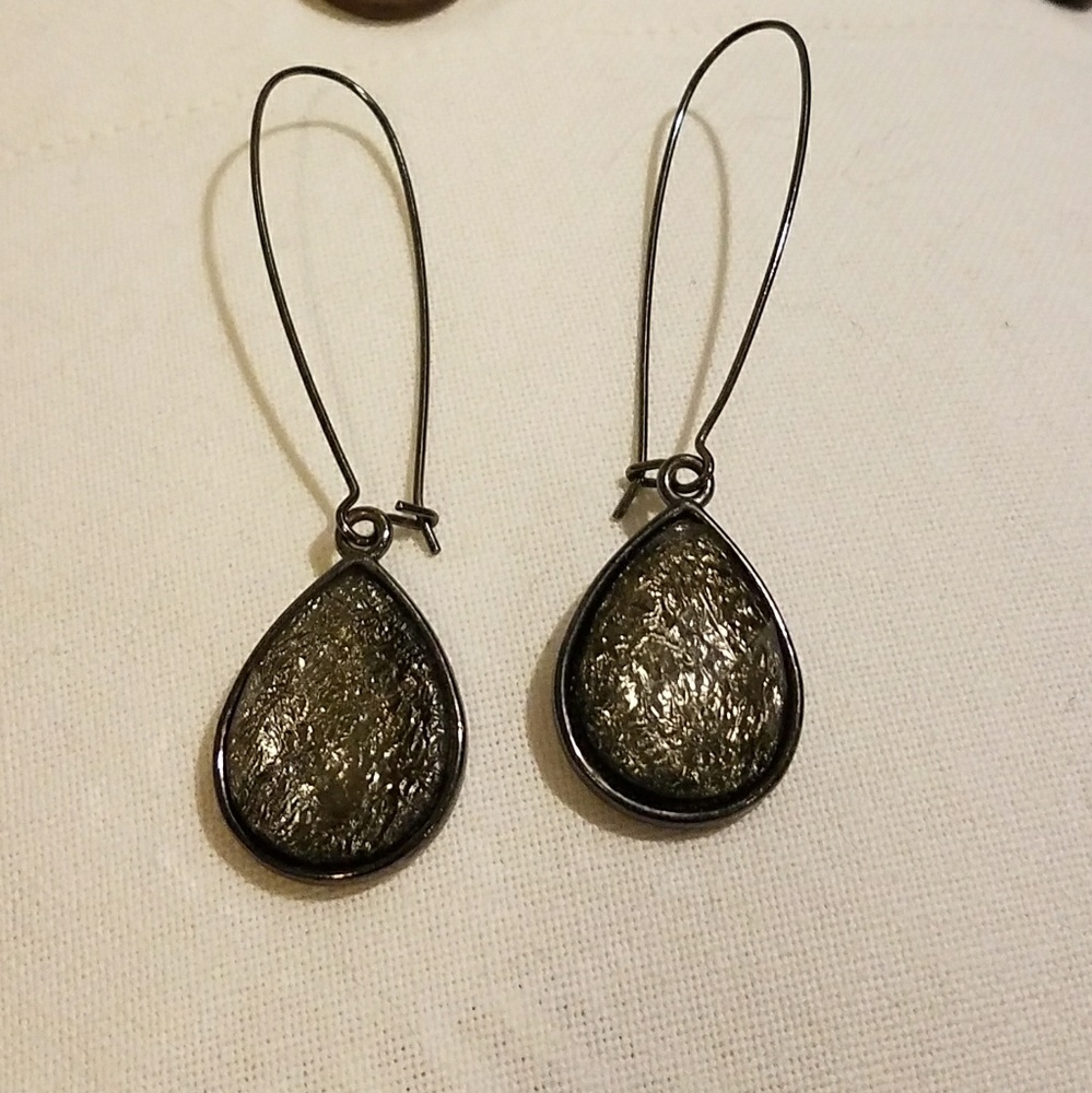 Teardrop earrings