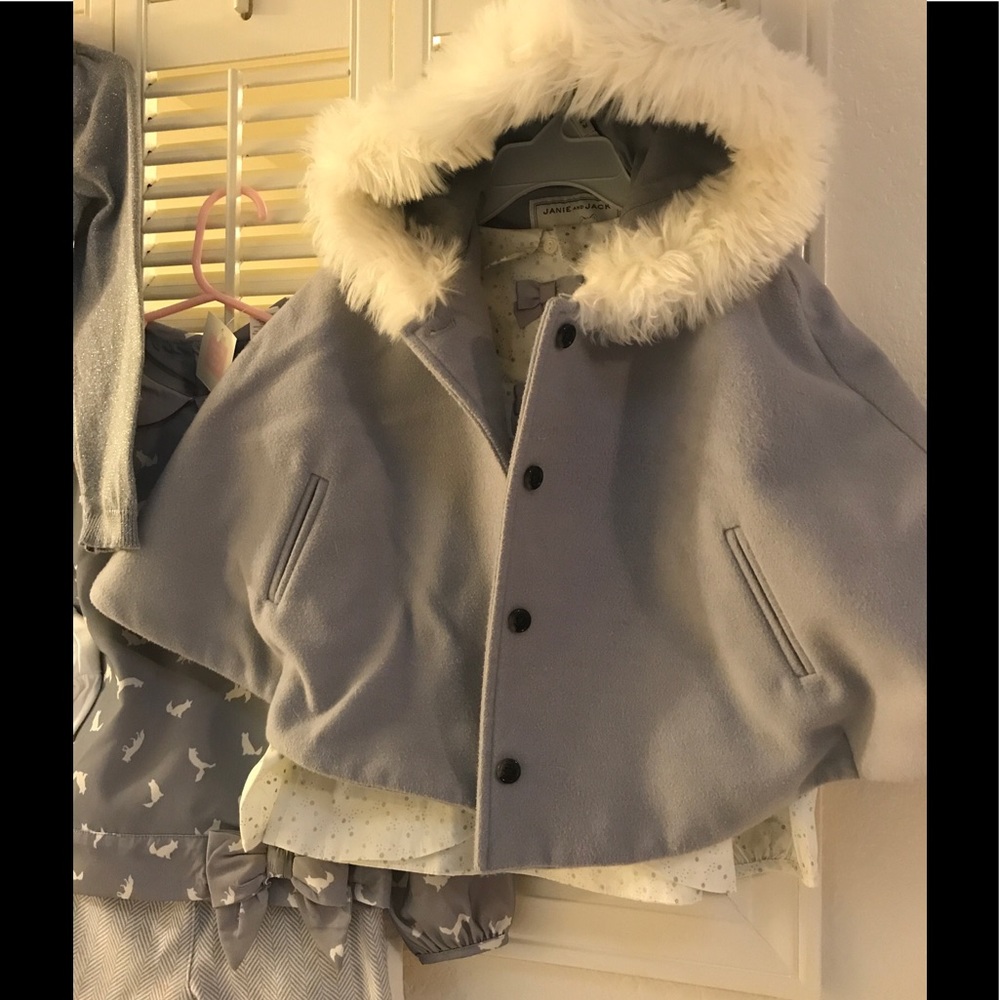 Janie & Jack faux fur cape