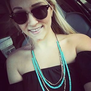 Meet your Posher, Ashley