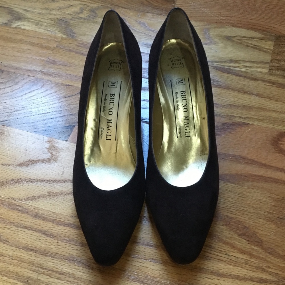 BRUNO MAGLI Made in Italy Suede  Pumps