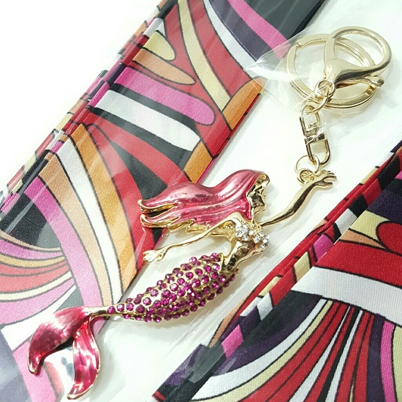 Wine Red Mermaid Keychain Handbag Charm - Picture 2 of 2