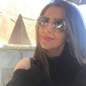 Meet your Posher, Leila