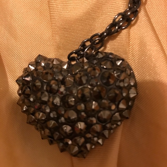 Necklace - Picture 2 of 3