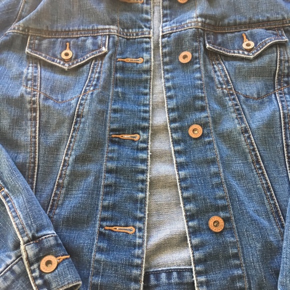 🔸Gap Jean Jacket🔸 - Picture 4 of 7