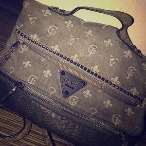A bag .