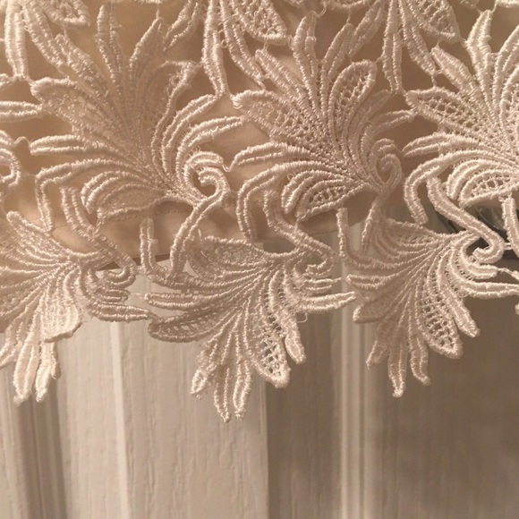 Vintage Scallops Overlay Tank Top - Picture 5 of 6