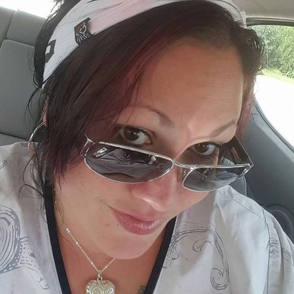 Meet your Posher, Hannah - Picture 1 of 1