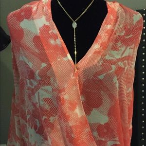 Long sleeve, very light fabric blouse