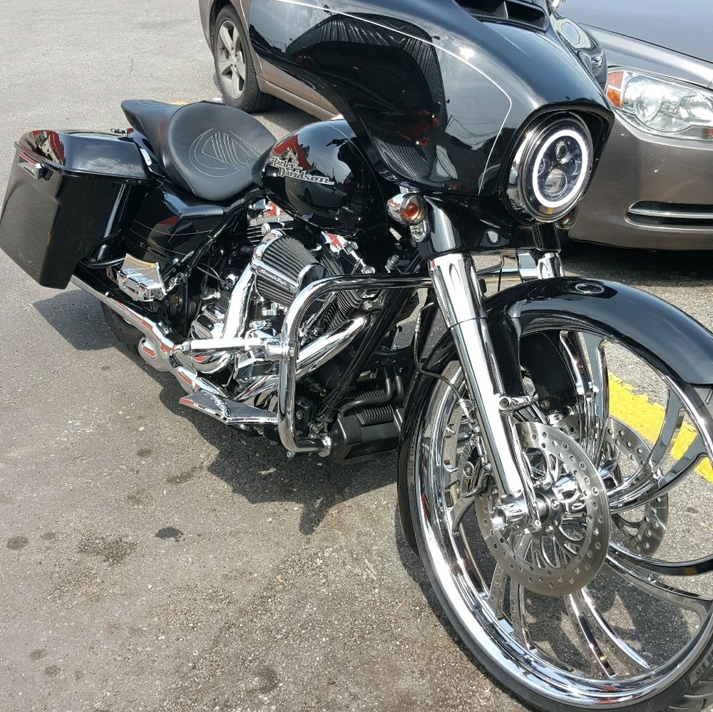 Meet your Posher, Marlon