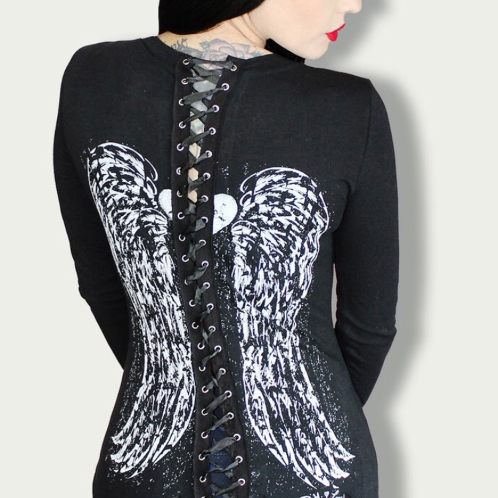 Wing cut out shirt