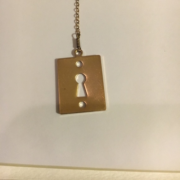 Lariat necklace with lock and key - Picture 3 of 4