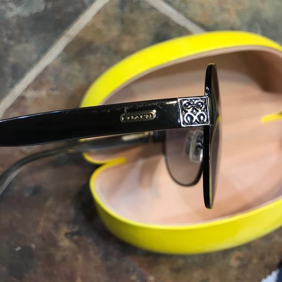 Coach Sunglasses! A must have! - Picture 6 of 6