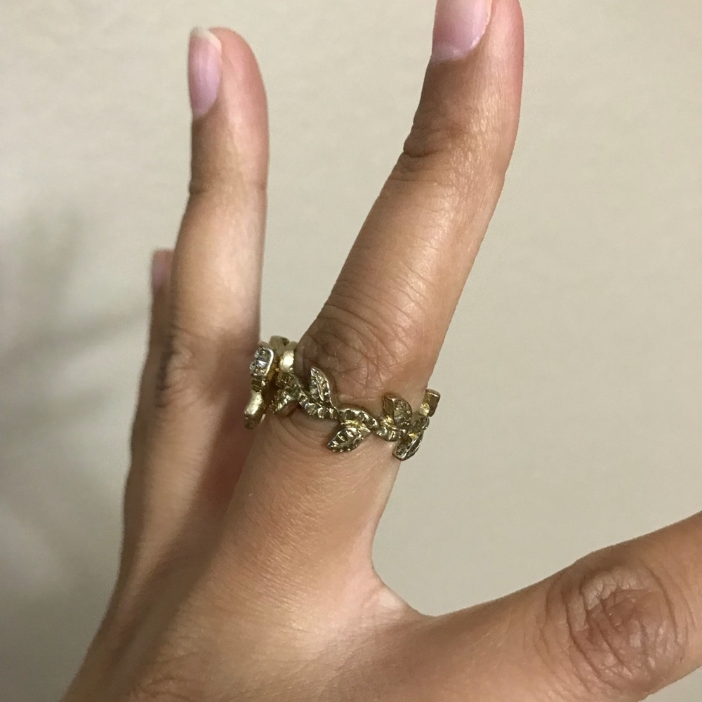 Cute Bow Ring - Picture 3 of 8