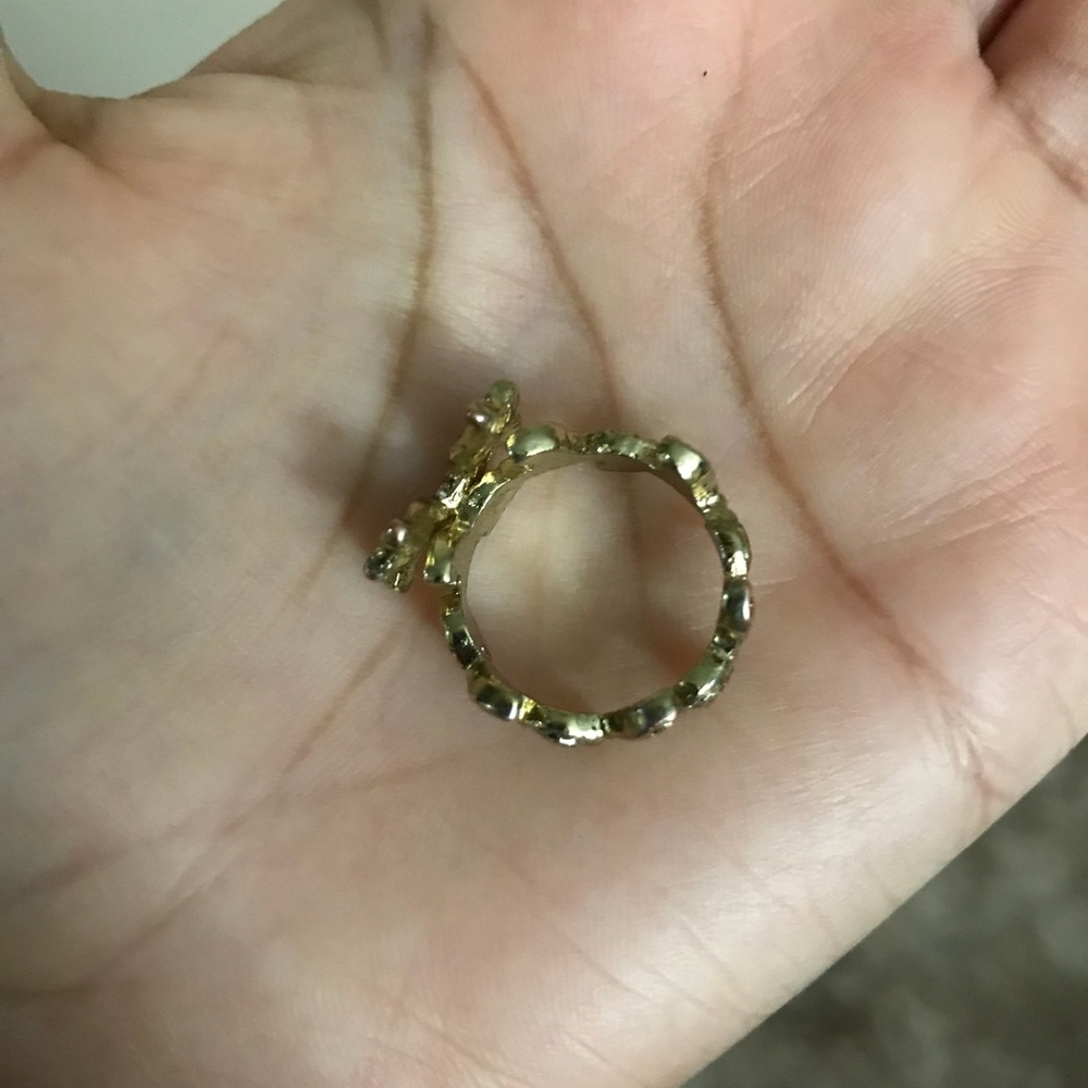 Cute Bow Ring - Picture 5 of 8