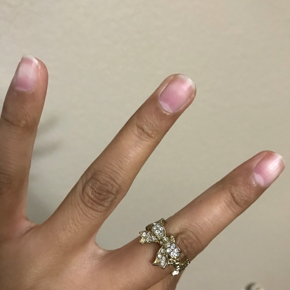 Cute Bow Ring - Picture 8 of 8