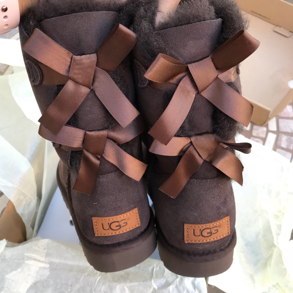 UGG authentic Bailey bow II water resistant sz 10 - Picture 6 of 7
