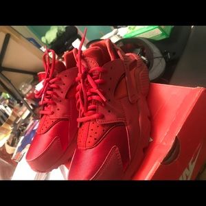 Wmns air huarache run sz 9