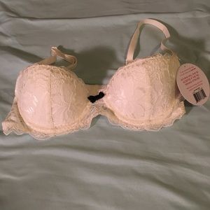 Brand new  Unides Blushing Push-Up Bra