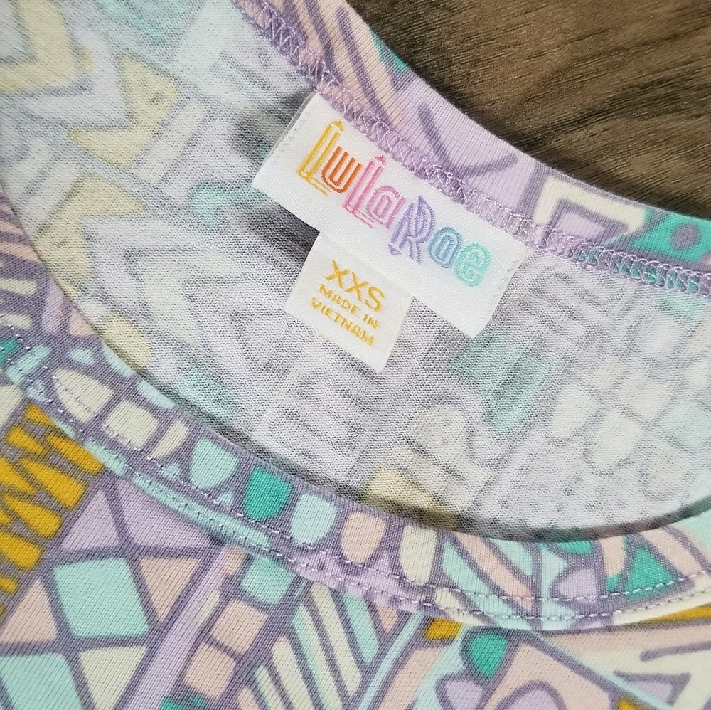 BNWT xxs carly, Aztec tribal print, LulaRoe - Picture 3 of 5