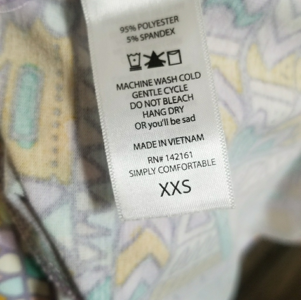 BNWT xxs carly, Aztec tribal print, LulaRoe - Picture 4 of 5