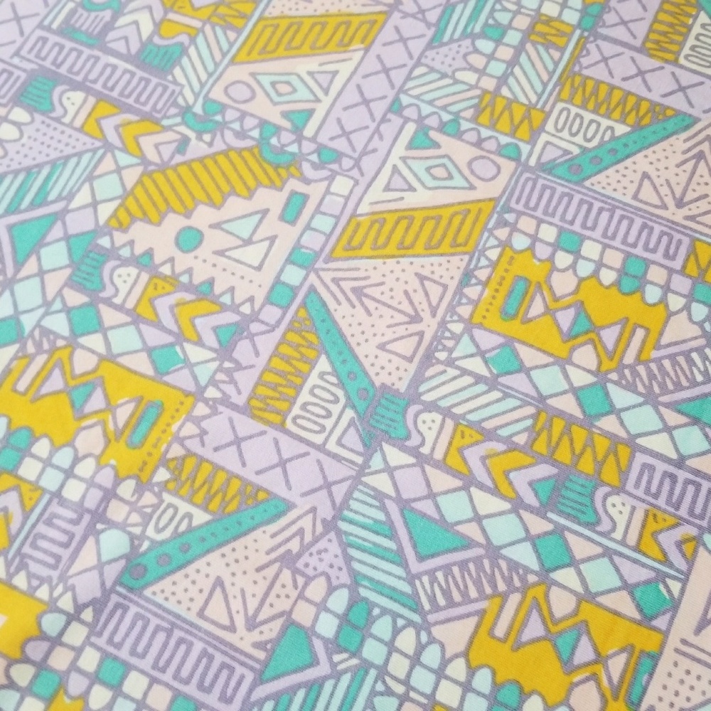 BNWT xxs carly, Aztec tribal print, LulaRoe - Picture 5 of 5