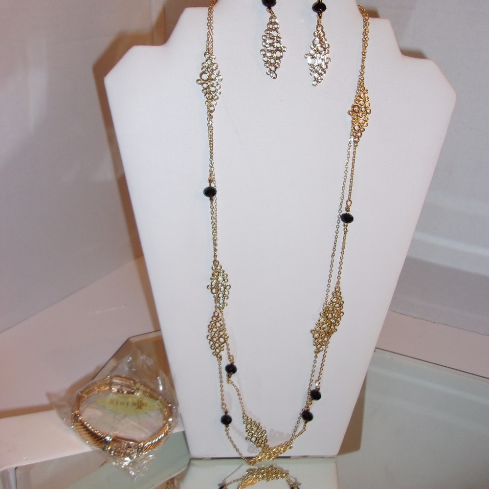 NWTS $34 W STONES & BEADS NECKLACE EARRINGS & ISIS