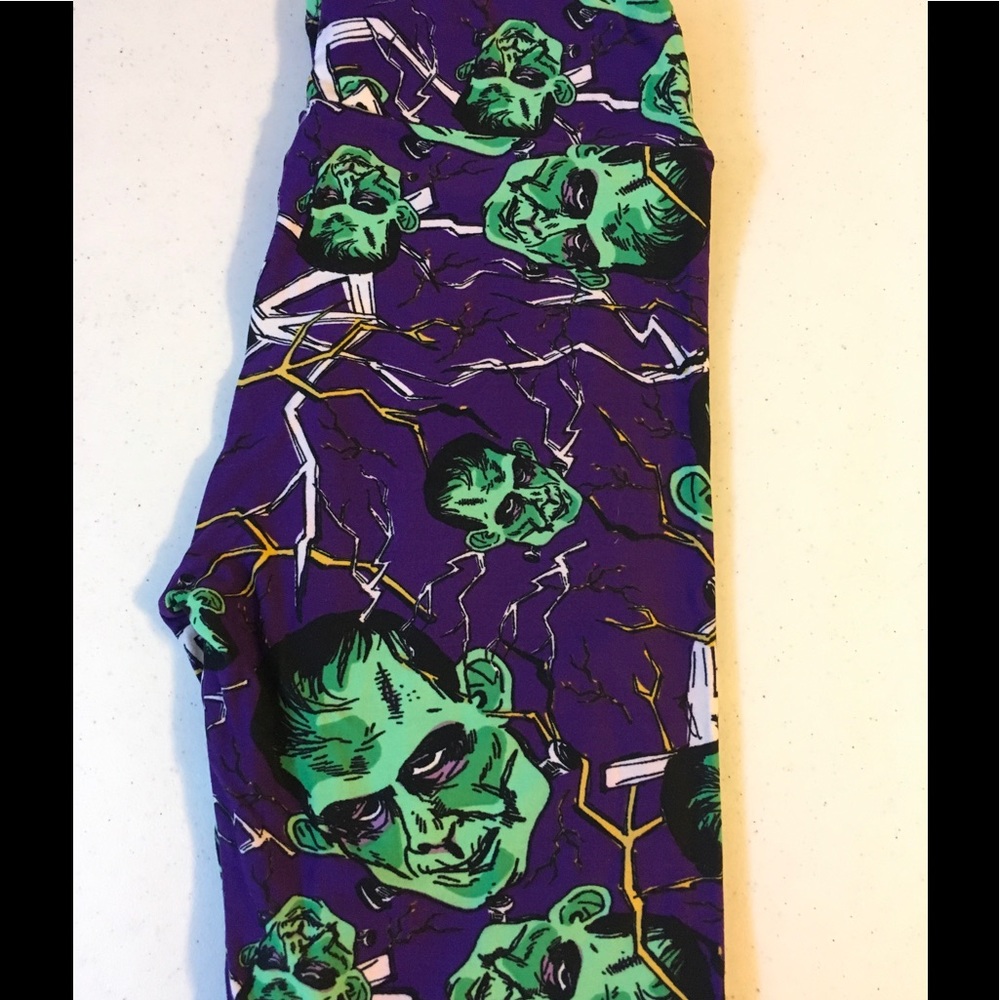 Brand new LulaRoe Halloween leggings OS