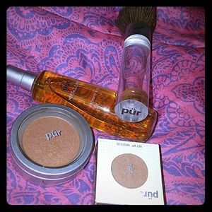 Pur Minerals set of 4!!