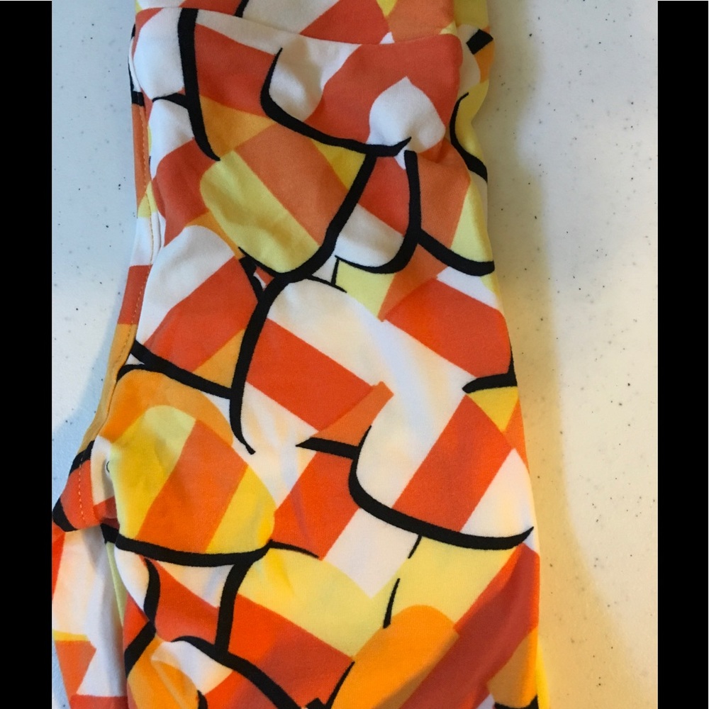 Brand New LulaRoe Candy Corn leggings S/M
