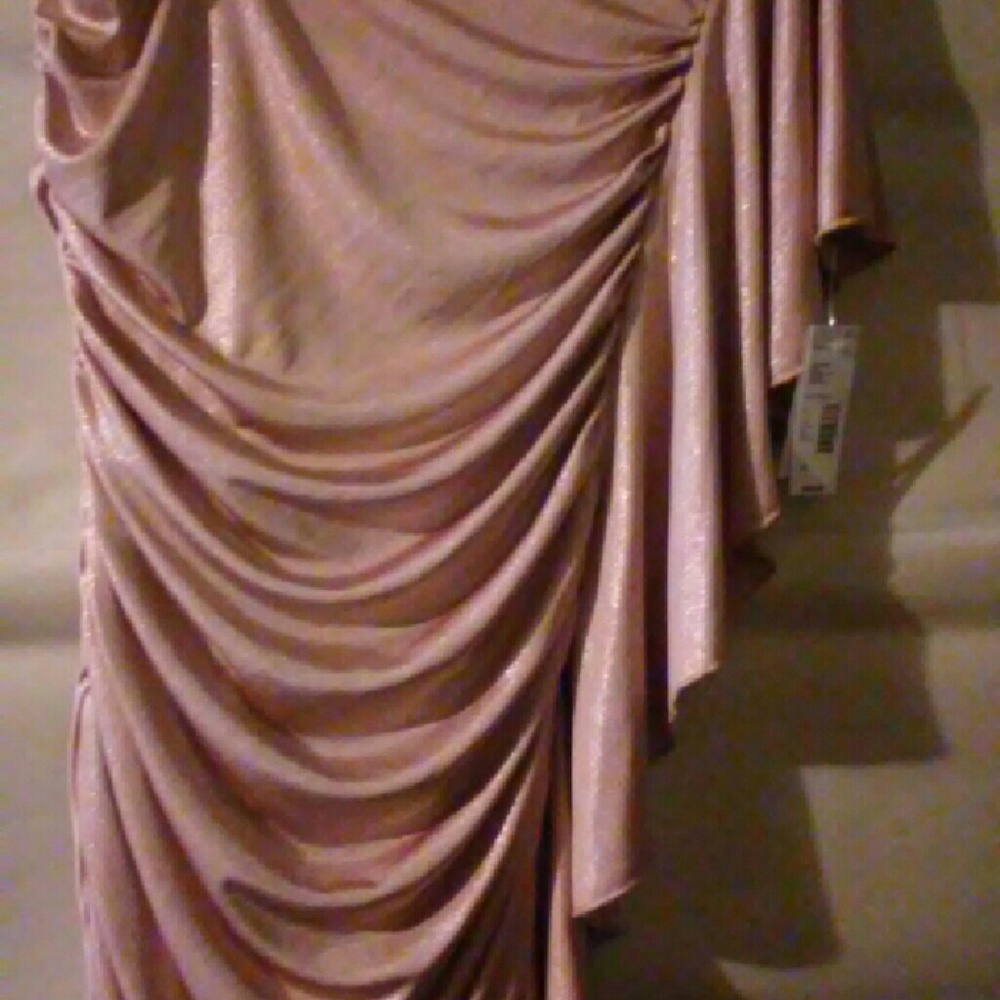 New Pretty dress never worn band new