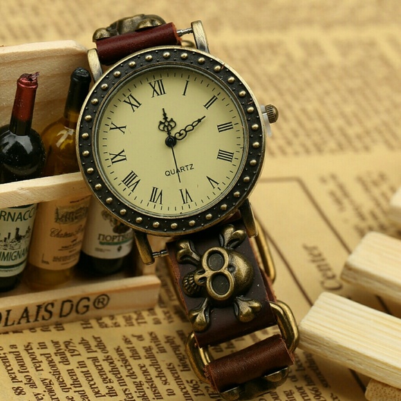 Punk Style Skull Leather Watch - Picture 4 of 5