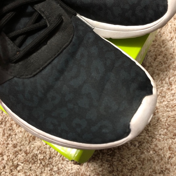 Adidas lite racer 7.5 women’s - Picture 6 of 6