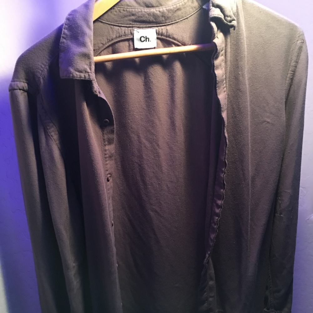 WEIGHTLESS CH. BUTTON DOWN SHIRT