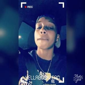 Meet your Posher, Akia