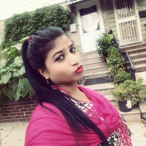 Meet your Posher, Amina