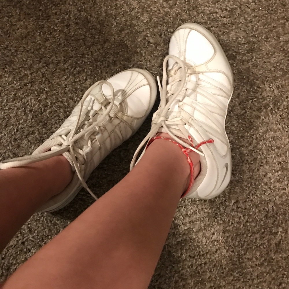Nike cheerleading shoes