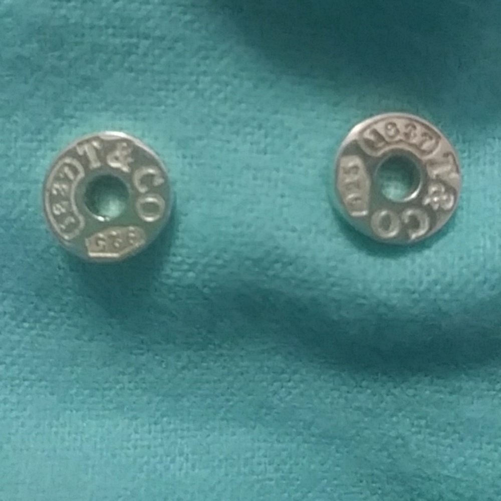 🌟T&CO. LOGO "1837" STUD EARRINGS