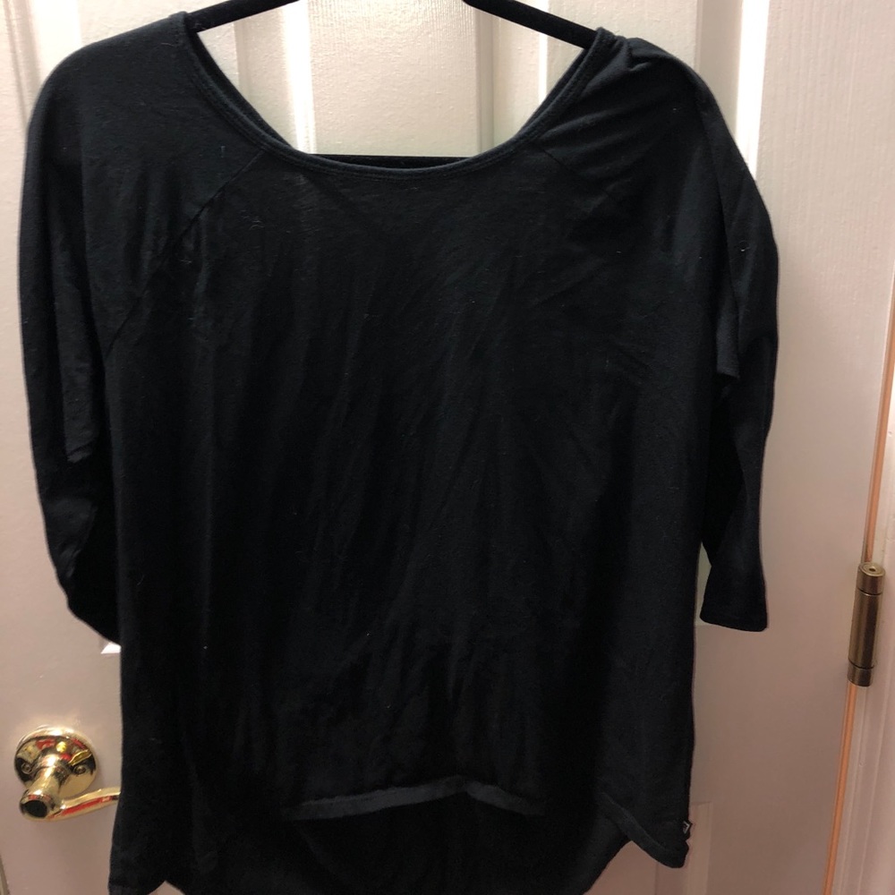Fabletics 3/4 Sleeve workout top