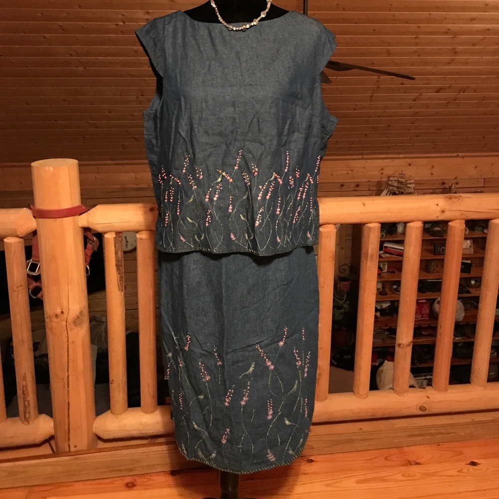 Jane Seymour Embroidered Outfit 🦋