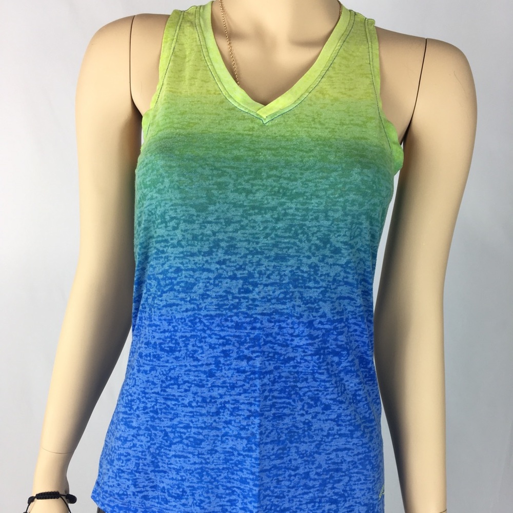 Saucony tank top