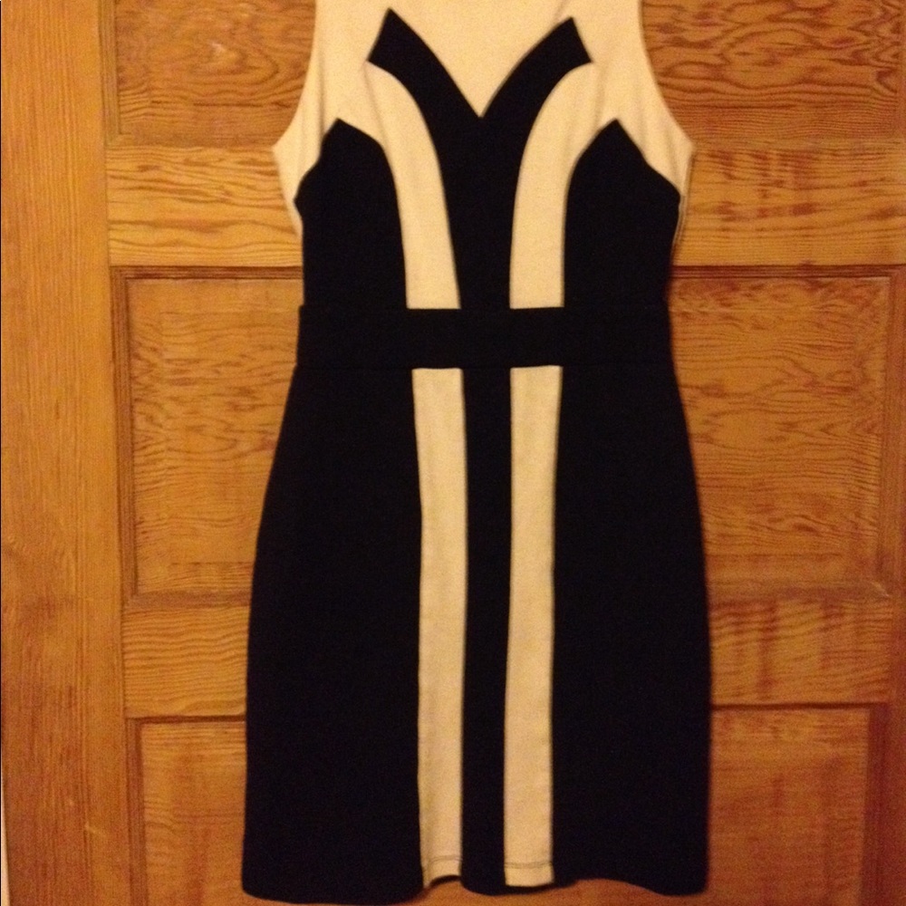 Olsenboye black & white dress