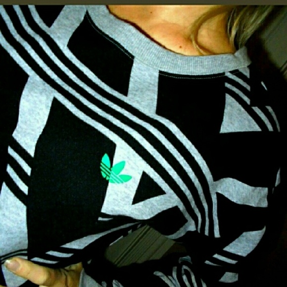 ADIDAS -ISO -PULLOVER SWEATER