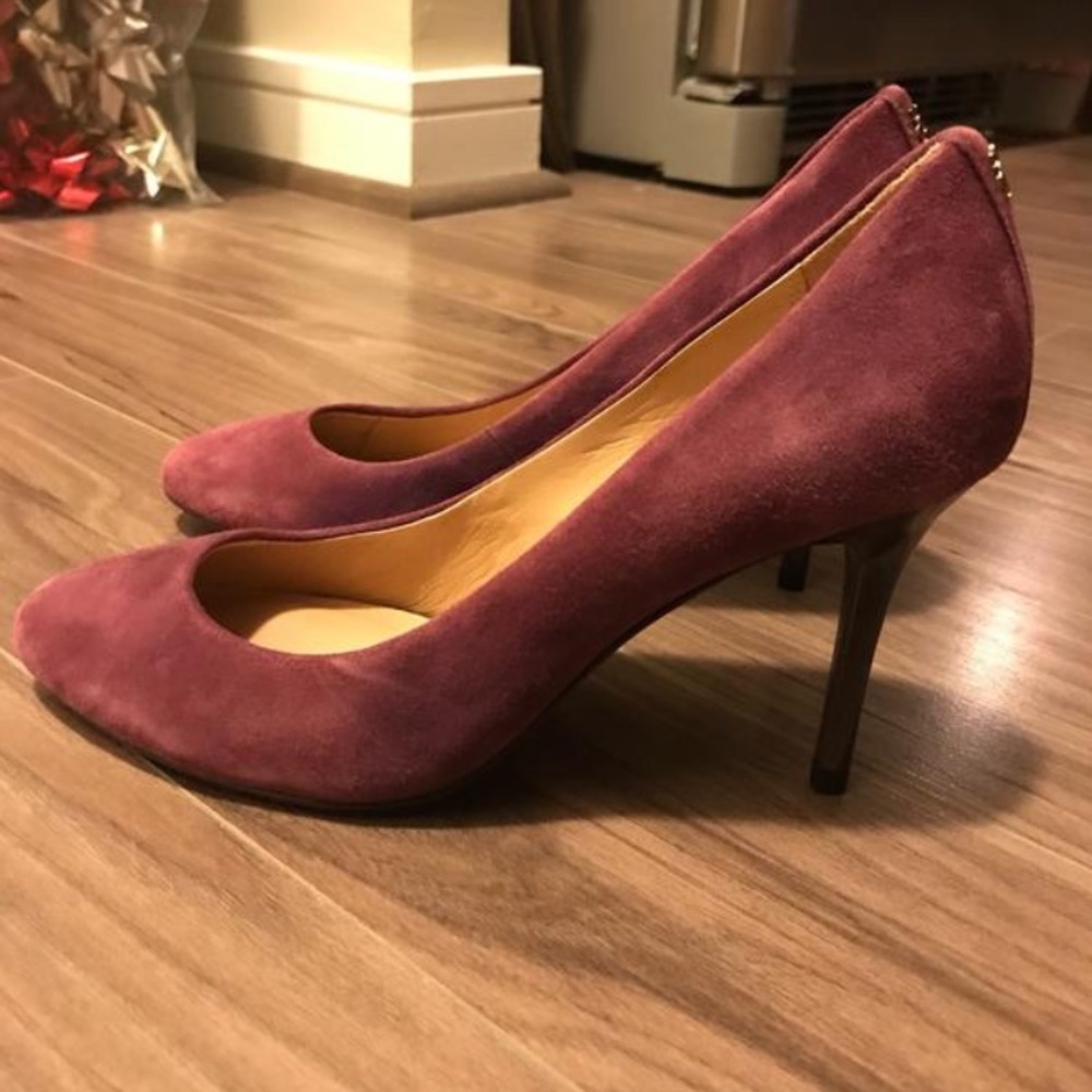 Coach Suede Purple pumps NWOT