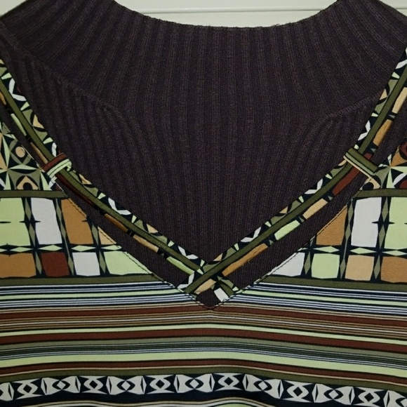 Top - Picture 2 of 2