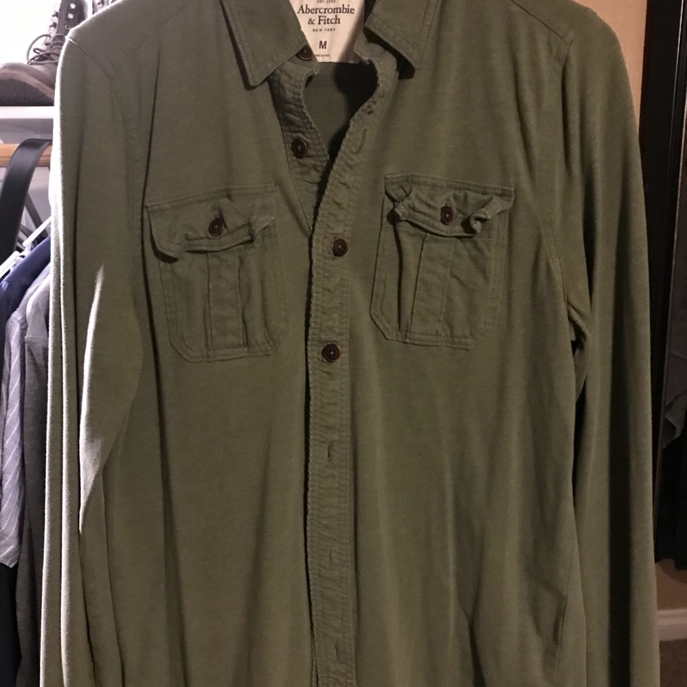 Button down - Picture 2 of 2