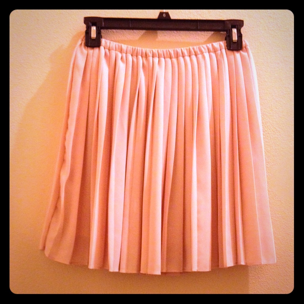 Banana republic pleated pink skirt